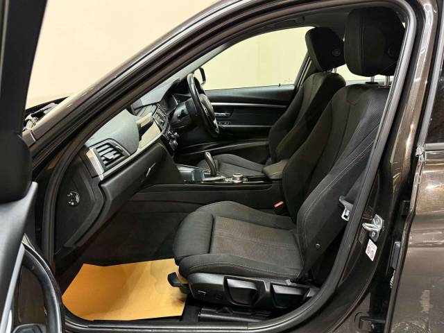 2017 BMW 3 Series 1.5 318i Sport Auto 5dr