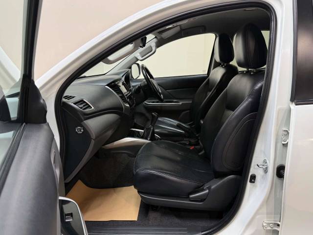 2017 Mitsubishi L200 2.4 L200 Warrior DI-D 4WD