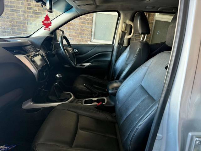 2017 Nissan Navara 2.3 Navara Tekna dCi 4WD 5dr