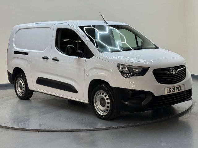 Vauxhall Combo 1.5 Combo 2300 Dynamic TD Panel Van Diesel White