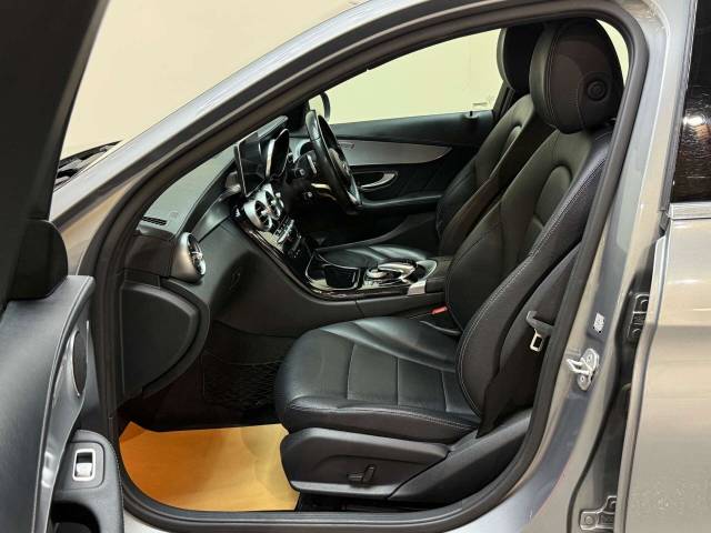 2014 Mercedes-Benz C Class 2.1 C220 AMG Line Bluetec Auto 4dr