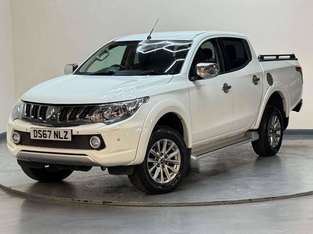 2017 Mitsubishi L200 2.4 L200 Barbarian DI-D 4WD