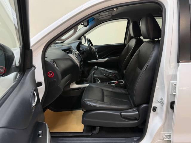 2016 Nissan NP300 NAVARA 2.3 NP300 Navara Tekna dCi 4WD