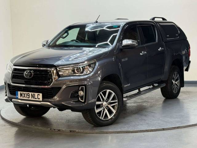 2019 Toyota Hilux 2.4 HI-Luxury Invincible X D-4D 4WD Double Cab Auto 4WD 5dr