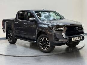 TOYOTA HILUX at SELECT CARS & COMMERCIALS Luton