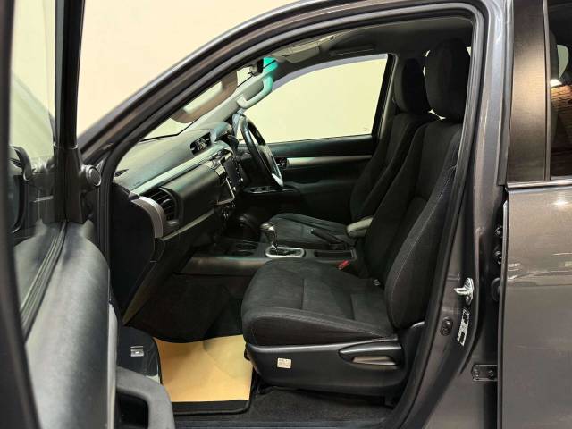 2021 Toyota Hilux 2.4 HI-Luxury Invincible D-4D 4WD Double Cab Auto 4WD 5dr
