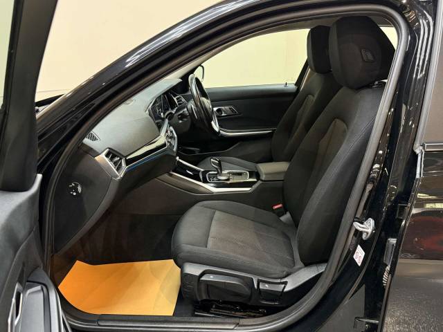 2022 BMW 3 Series 2.0 330e SE Professional Auto 4dr