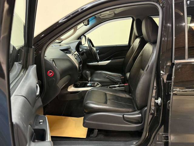 2018 Nissan Navara 2.3 Navara Tekna dCi Auto 4WD 5dr