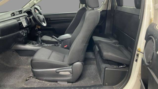2017 Toyota Hilux 2.4 HI-Luxury Active D-4D 4WD ECB 4WD 5dr