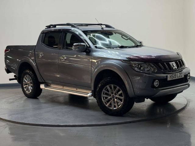 Mitsubishi L200 2.4 L200 Barbarian DI-D 4WD Pickup Diesel Grey
