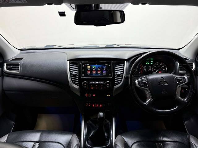 2019 Mitsubishi L200 2.4 L200 Barbarian DI-D 4WD