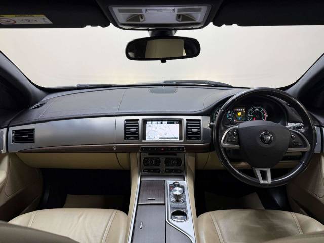 2014 Jaguar XF 2.2 XF Luxury D Auto 4dr