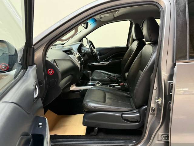 2021 Nissan Navara 2.3 Navara Tekna dCi Auto 4WD 5dr
