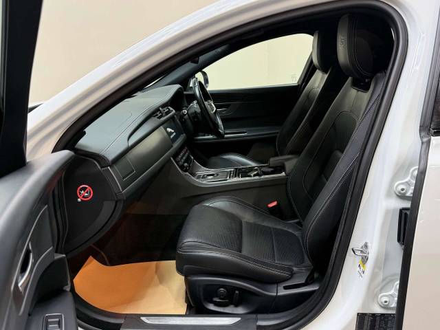 2016 Jaguar XF 3.0 XF V6 S i Auto 4dr