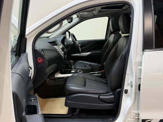 2021 Nissan Navara 2.3 Navara N-Guard dCi Auto 4WD 5dr