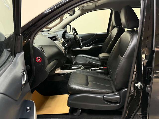 2019 Nissan Navara 2.3 Navara Tekna dCi Auto 4WD 5dr