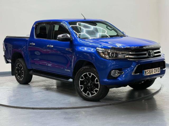 2019 Toyota Hilux 2.4 HI-Luxury Invincible X D-4D 4WD Double Cab Auto 4WD 5dr