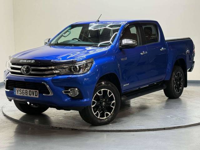 2019 Toyota Hilux 2.4 HI-Luxury Invincible X D-4D 4WD Double Cab Auto 4WD 5dr