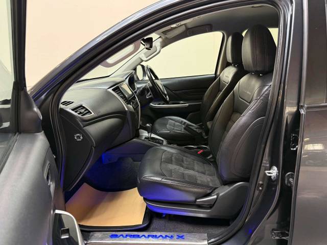 2021 Mitsubishi L200 2.3 L200 Barbarian X DI-D Auto 4WD