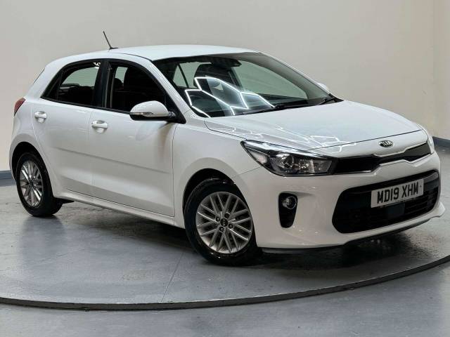 Kia Rio 1.2 Rio 2 ISG 5dr Hatchback Petrol White