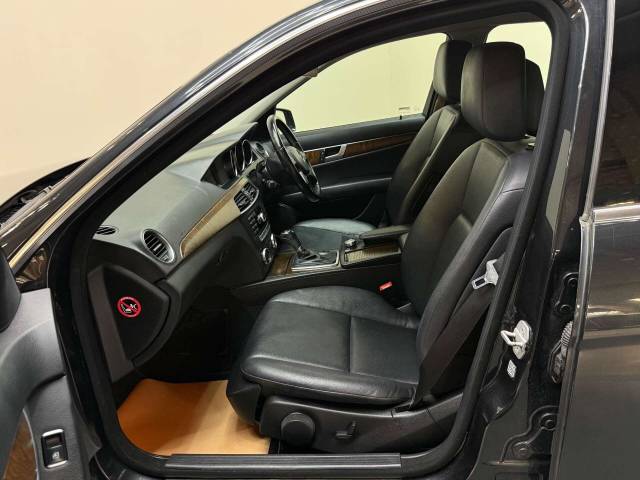 2012 Mercedes-Benz C Class 1.8 C180 Elegance BlueEfficiency Auto 4dr