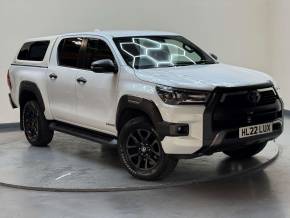 TOYOTA HILUX at SELECT CARS & COMMERCIALS Luton