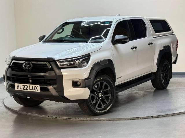 2022 Toyota Hilux 2.8 HI-Luxury Invincible X D-4D 4WD Double Cab Auto 4WD 5dr