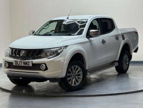 MITSUBISHI L200 at SELECT CARS & COMMERCIALS Luton