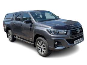 TOYOTA HILUX at SELECT CARS & COMMERCIALS Luton