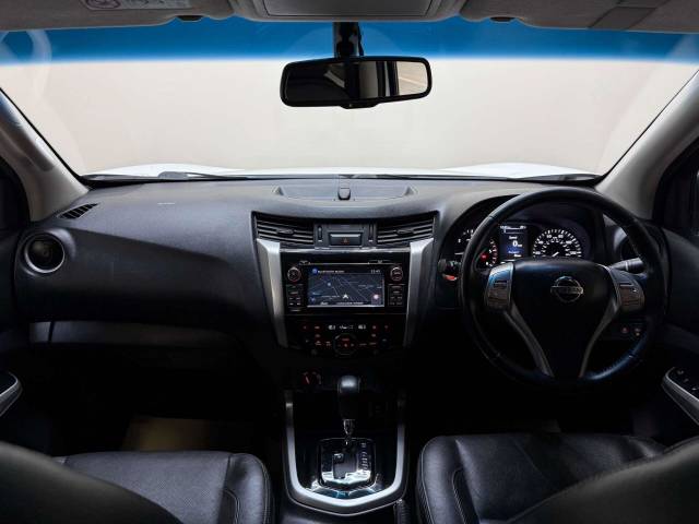 2017 Nissan Navara 2.3 Navara Tekna dCi Auto 4WD 5dr
