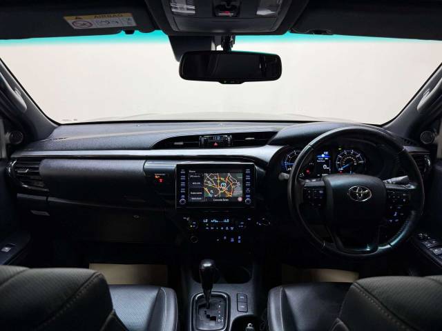 2023 Toyota Hilux 2.8 HI-Luxury Invincible X D-4D 4WD Double Cab Auto 4WD 5dr