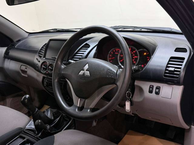 2012 Mitsubishi L200 2.5 L200 4Life Lb Double Cab DI-D 4x4 4WD 5dr