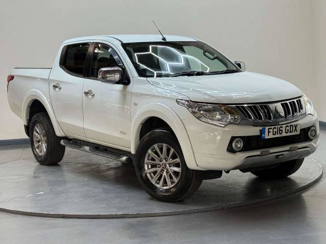 Mitsubishi L200 2.4 L200 Titan Double Cab DI-D 4x4 4WD 5dr Pickup Diesel White