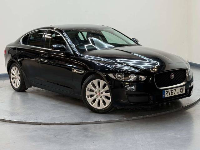 Jaguar XE 2.0 XE Prestige D Auto 4dr Saloon Diesel Black