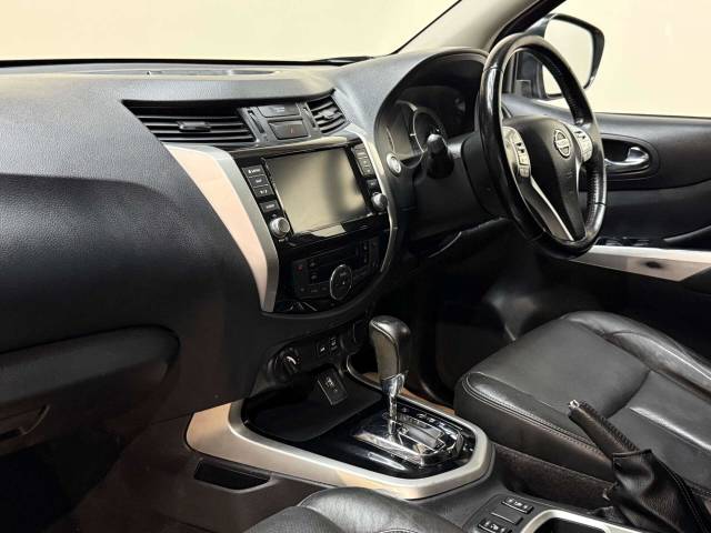 2021 Nissan Navara 2.3 Navara Tekna dCi Auto 4WD 5dr