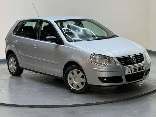 Volkswagen Polo 1.4 Polo S 75 Auto 5dr Hatchback Petrol Silver