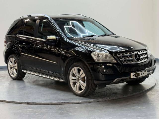 Mercedes-Benz M Class 3.0 ML300 Sport CDi BlueEfficiency Auto 4WD 5dr SUV Diesel Black