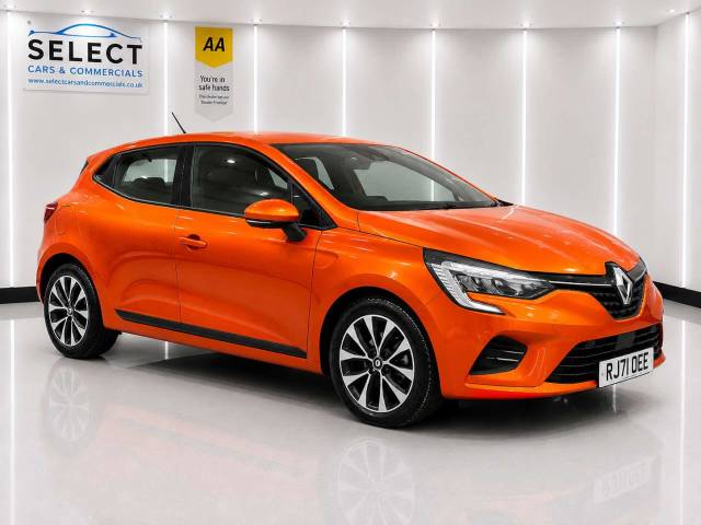 Renault Clio 1.0 Clio Iconic TCe 5dr Hatchback Petrol Orange