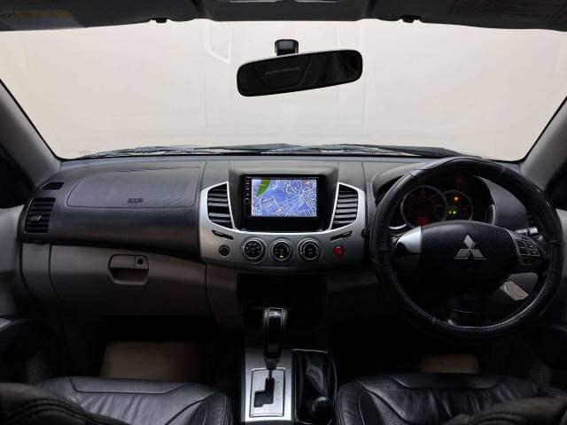 2010 Mitsubishi L200 2.5 L200 Barbarian LWB Double Cab DI-D 4x4 Auto 4WD 5dr