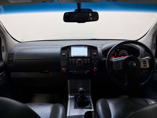 2015 Nissan Navara 2.5 Navara Tekna dCi 4WD 5dr