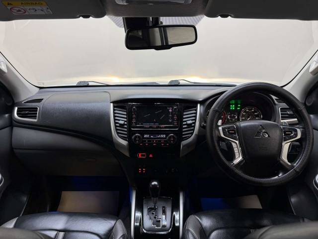 2017 Mitsubishi L200 2.4 L200 Barbarian DI-D Auto 4WD